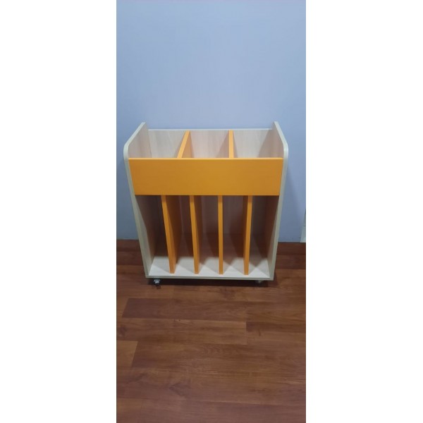 Estante / Exhibidor Móvil 